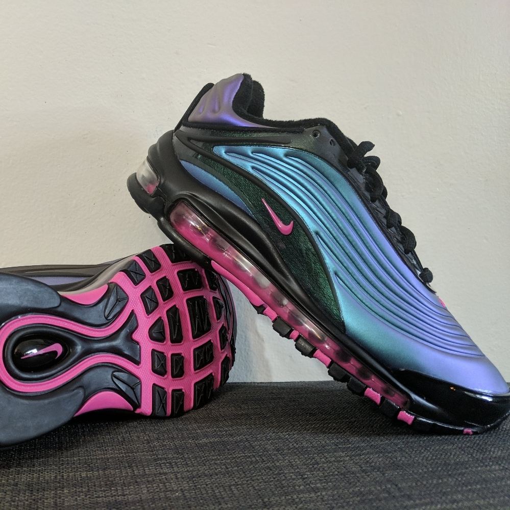 NIKE Air Max Deluxe Throwback Future